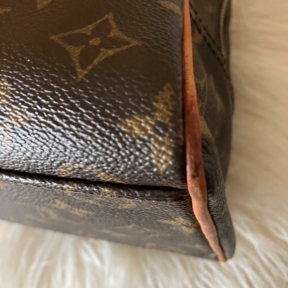 Louis Vuitton Manhattan PM - Picture 13 of 16